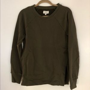 Lou & Grey comfy hunter green sweatshirt